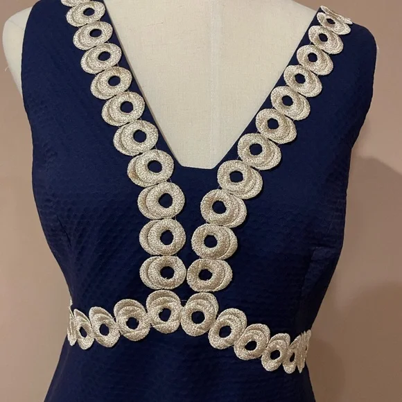 Lilly Pulitzer Essme shift lined Navy Midi Dress with gold Details Sz.10 - Picture 4 of 14